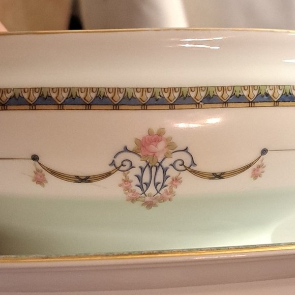 Noritake Laureate Gravy  Boat with Attached Underplate - Picture 5 of 11